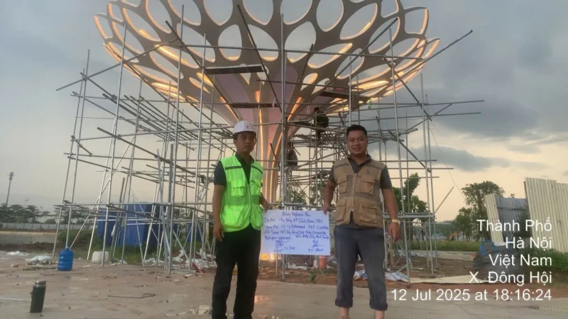 Cây Ánh Sáng tại Vinhomes Cổ Loa, Hà Nội