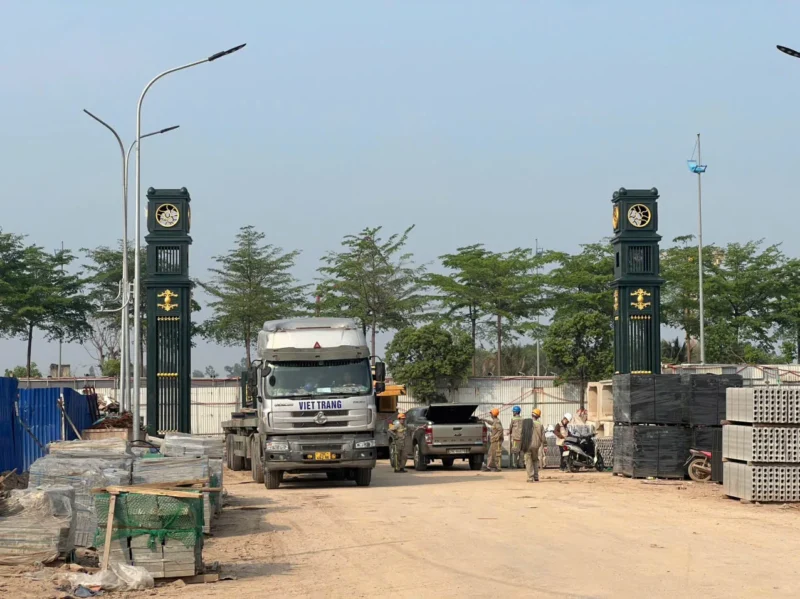 Cổng chào Vinhomes Global Gate tại Đông Anh, Hà Nội
