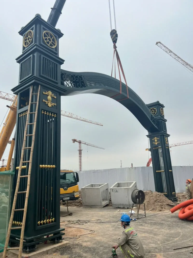 Cổng chào Vinhomes Global Gate tại Đông Anh, Hà Nội