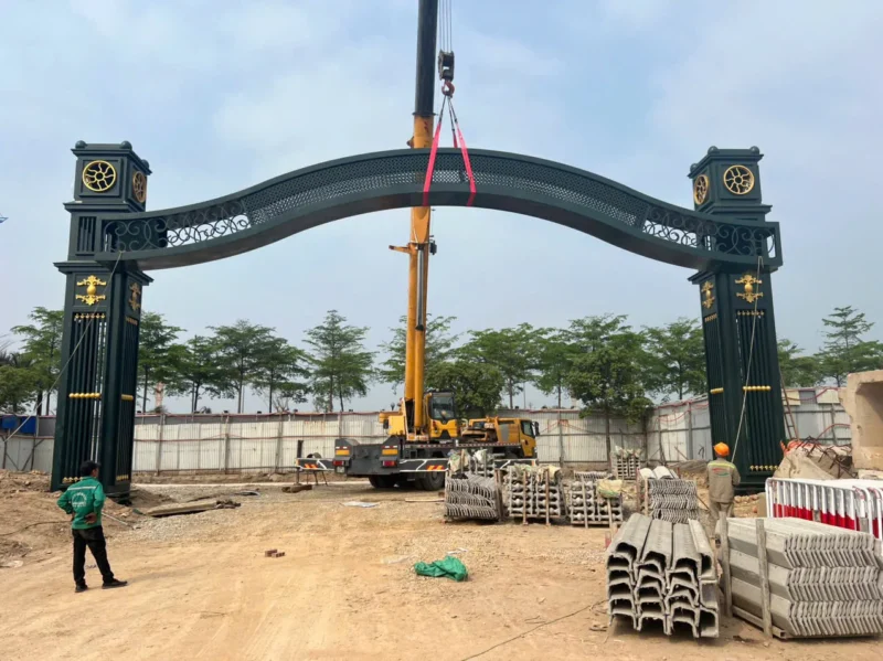 Cổng chào Vinhomes Global Gate tại Đông Anh, Hà Nội