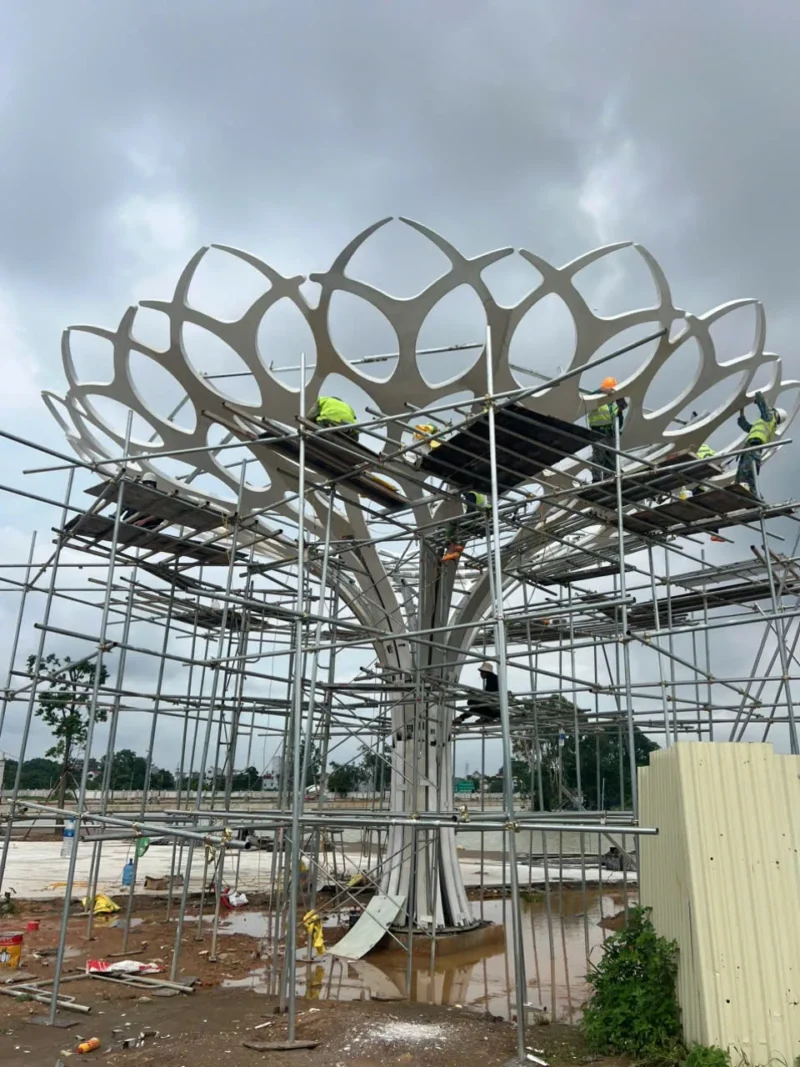 Cây Ánh Sáng tại Vinhomes Cổ Loa, Hà Nội