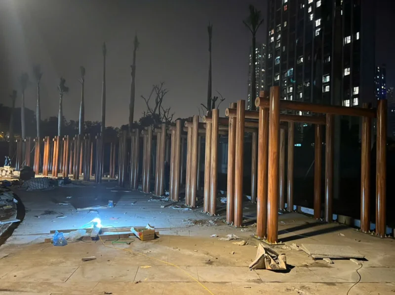 Pavilion & Cột Cọ tại Công viên Phùng Khoang, Hà Nội