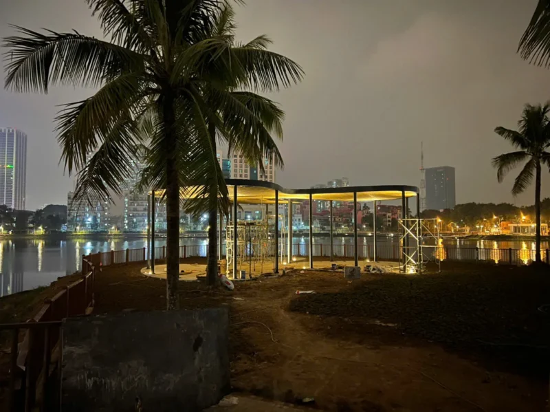 Pavilion & Cột Cọ tại Công viên Phùng Khoang, Hà Nội