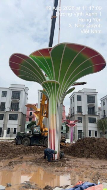 Lắp dựng Cây Hoa Phượng tại cảnh quan Khu Vịnh Xanh.